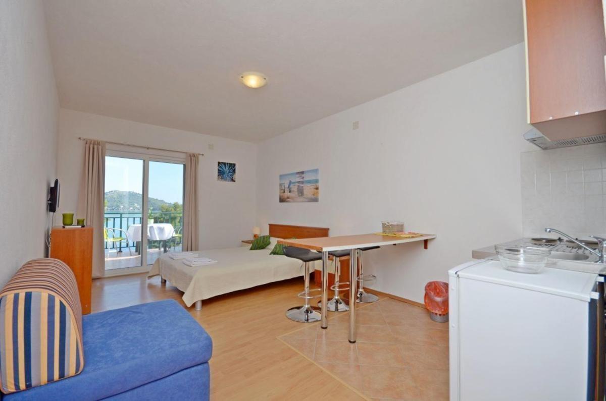 Apartments Luka Uble Eksteriør billede